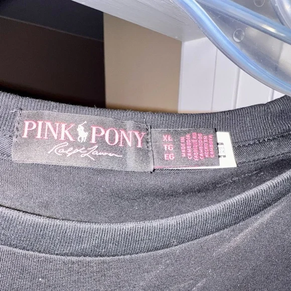 Ralph Lauren Black T-Shirt with iconic polo pony in pink - Picture 4 of 7